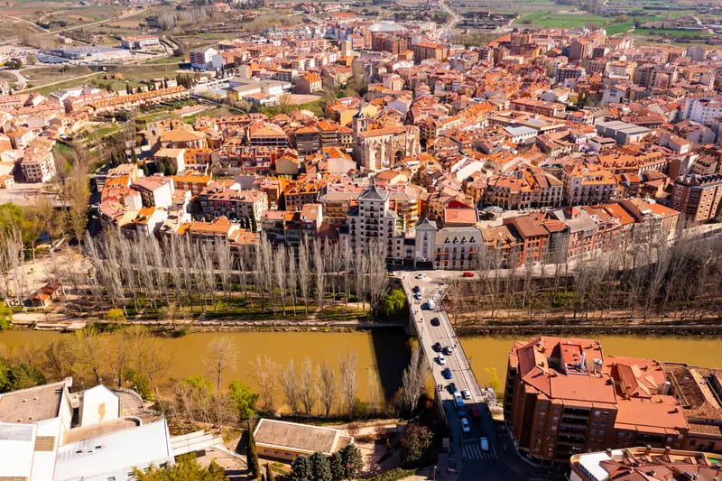 Pueblos Bonitos cerca de candeleda